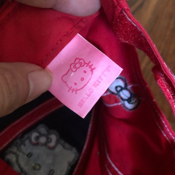 Hello Kitty hat - Picture 11 of 12
